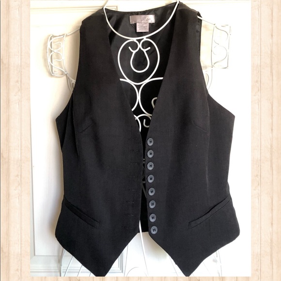 Cute Vest good condition 💖 - Picture 1 of 9